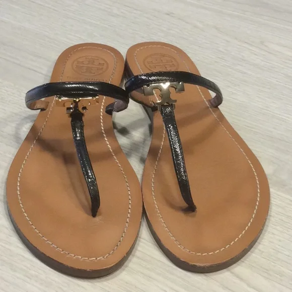 Tory Burch “T” logo Flat Thong Black Sandal - 7 - Picture 1 of 16